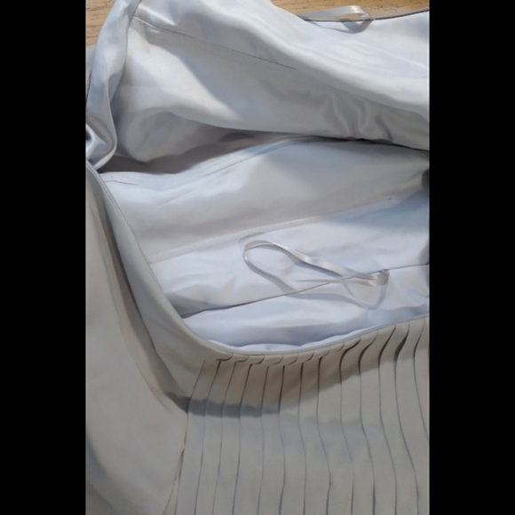 Izilady NWT gown with boning and pleats size 16 - Picture 11 of 15